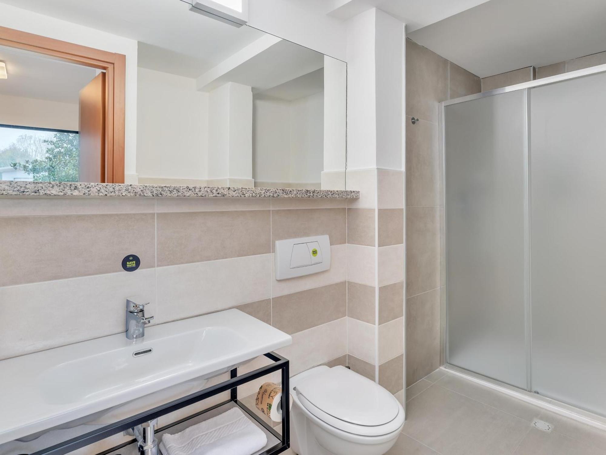 B&B Hotel Alba Ngoại thất bức ảnh