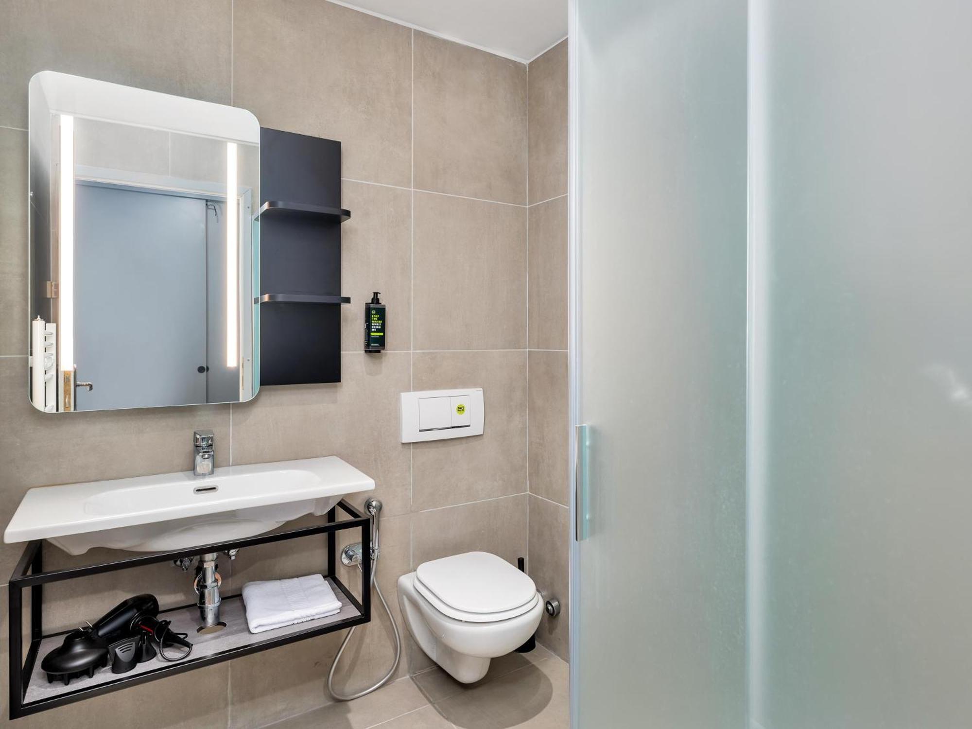 B&B Hotel Alba Ngoại thất bức ảnh