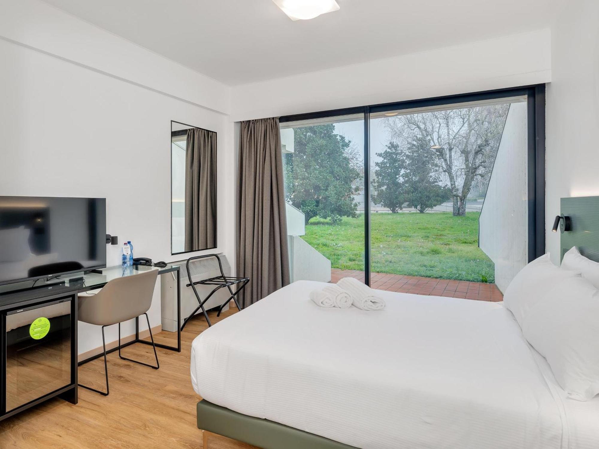 B&B Hotel Alba Ngoại thất bức ảnh